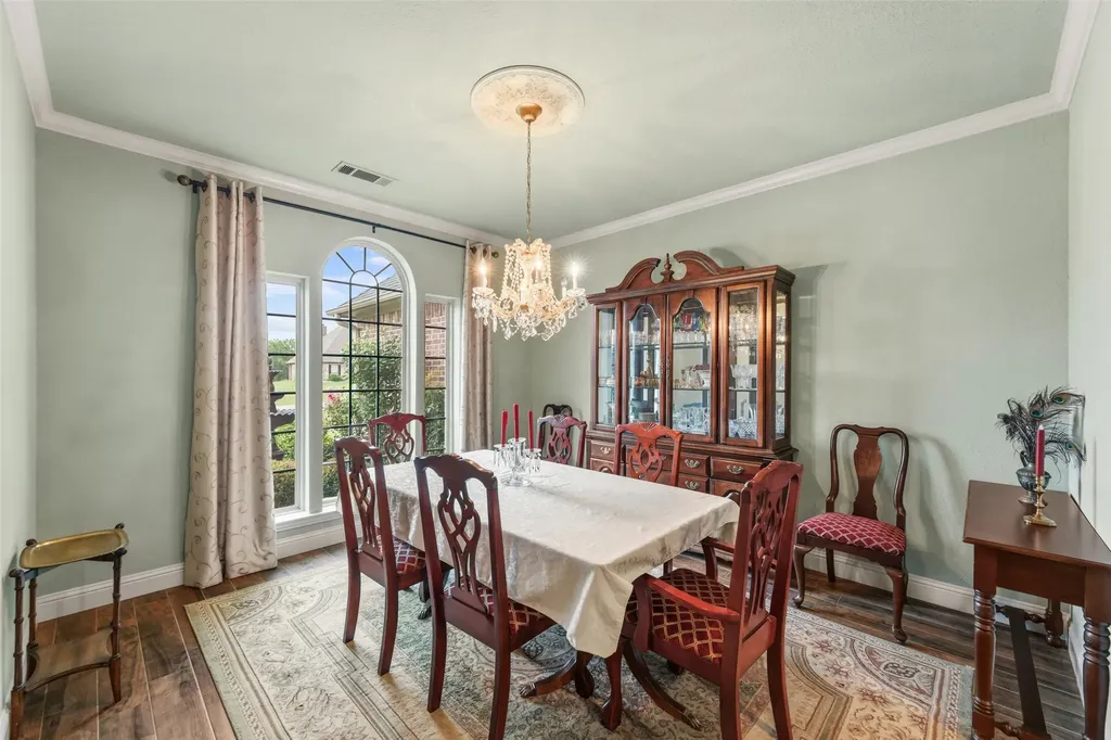 1243 Chartres Oak Ridge TX 75142
