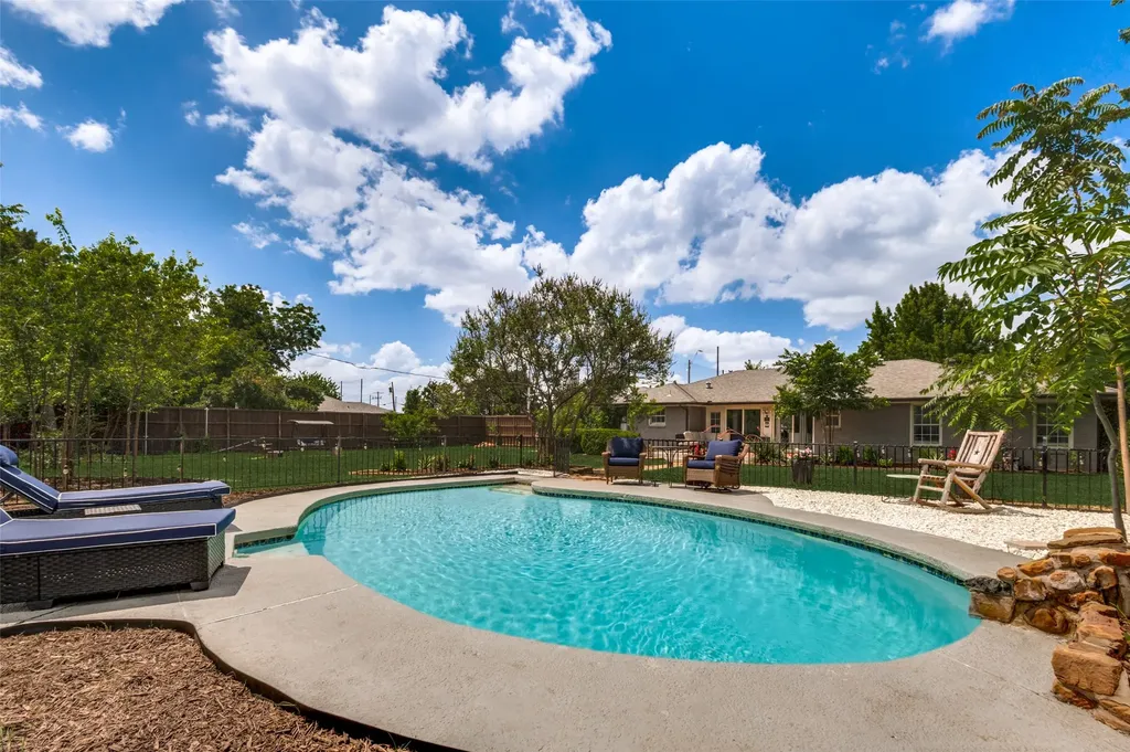 4006 Walnut Hill Lane Dallas TX 75229