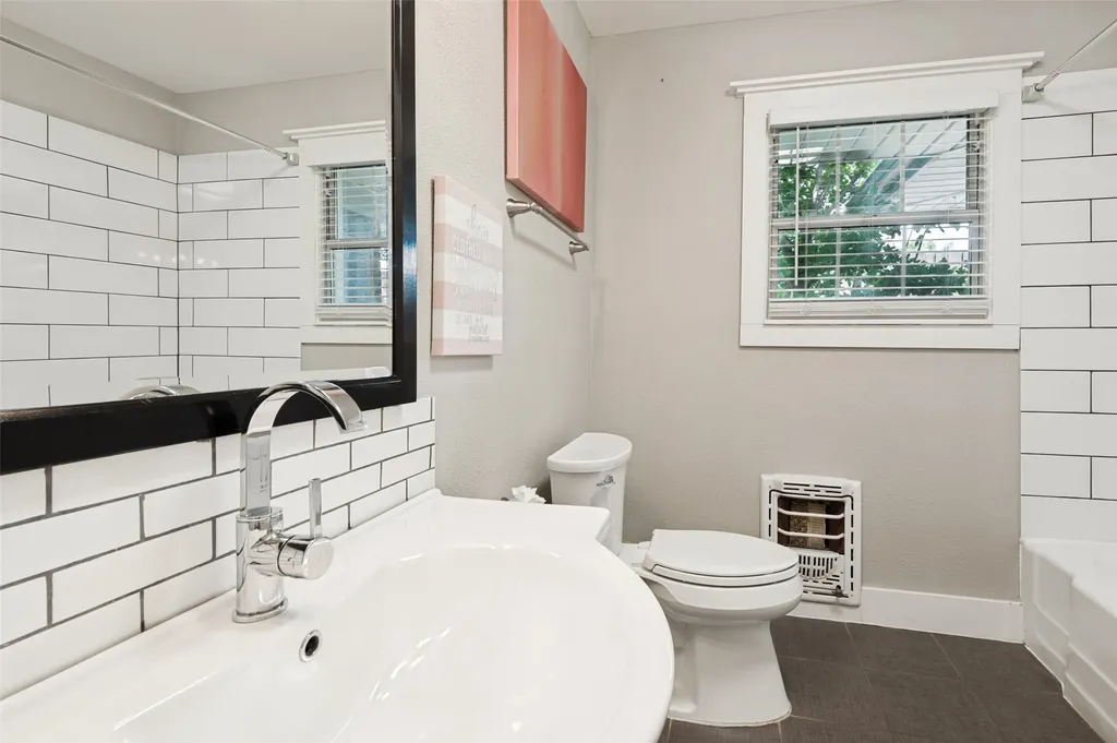 4006 Walnut Hill Lane Dallas TX 75229