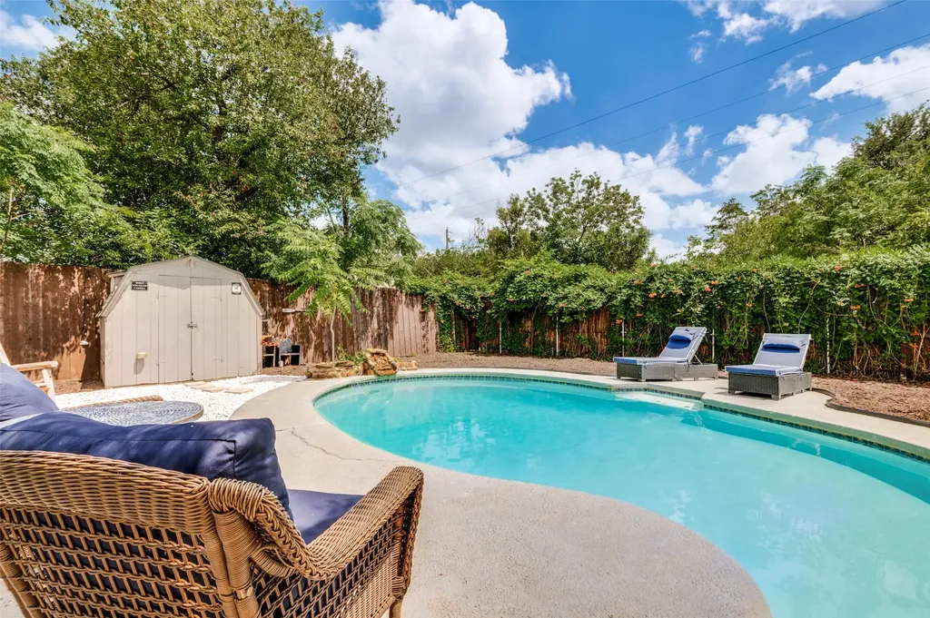 4006 Walnut Hill Lane Dallas TX 75229