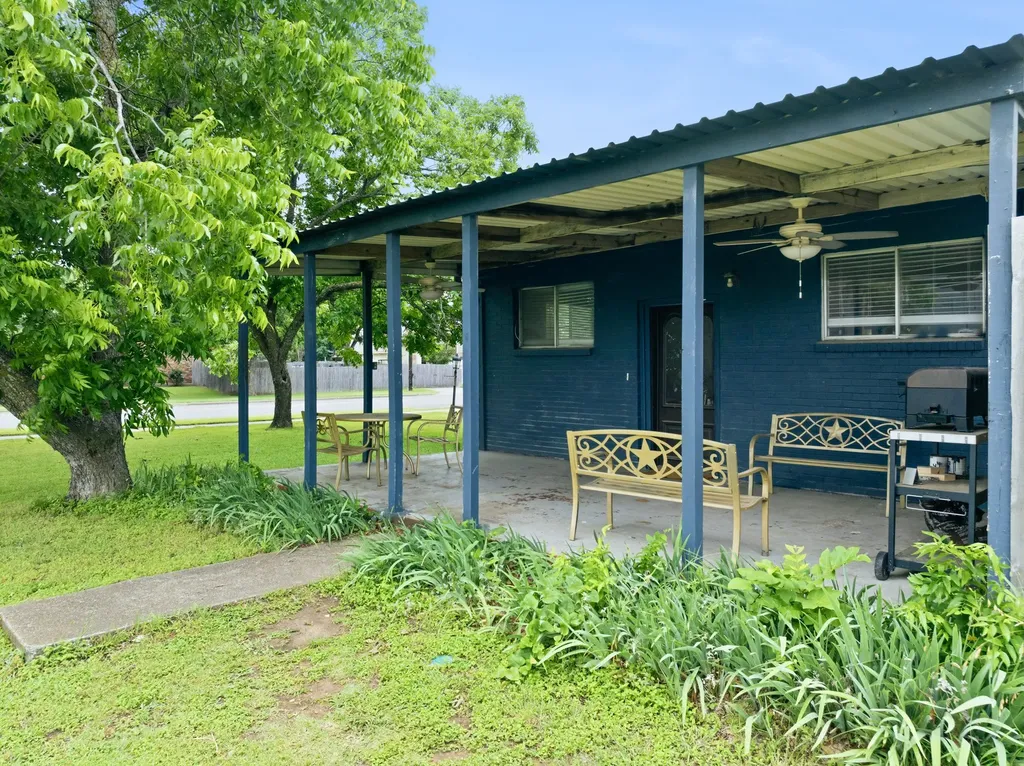 9338 5th Street Crawford TX 76638