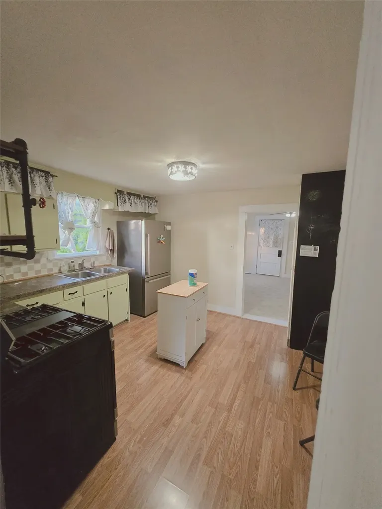 404 N Hill Street Itasca TX 76055