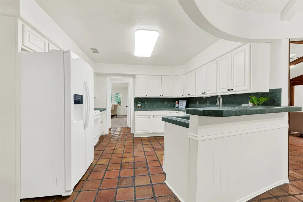 1908 Edgewater Drive Plano TX 75075
