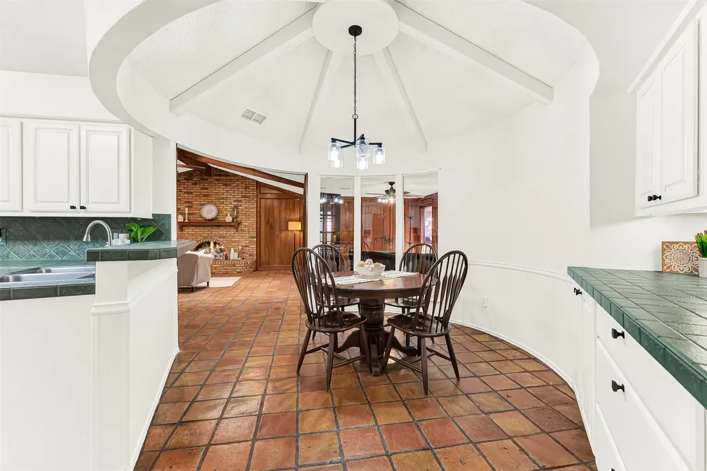 1908 Edgewater Drive Plano TX 75075