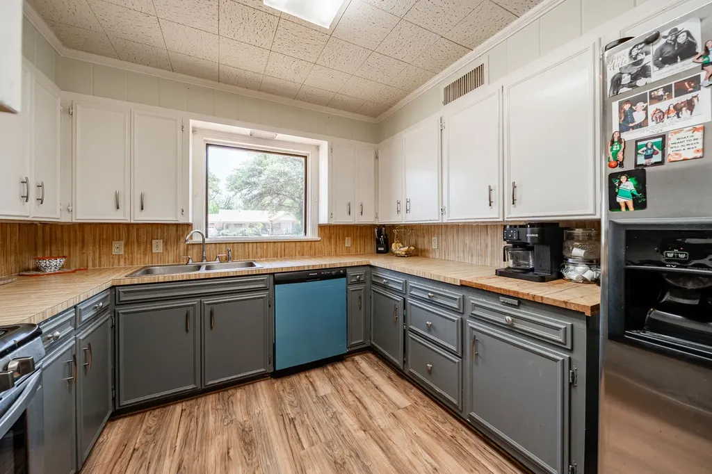 514 W Lake Drive Hamlin TX 79520