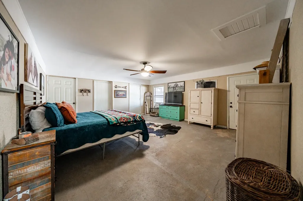 514 W Lake Drive Hamlin TX 79520