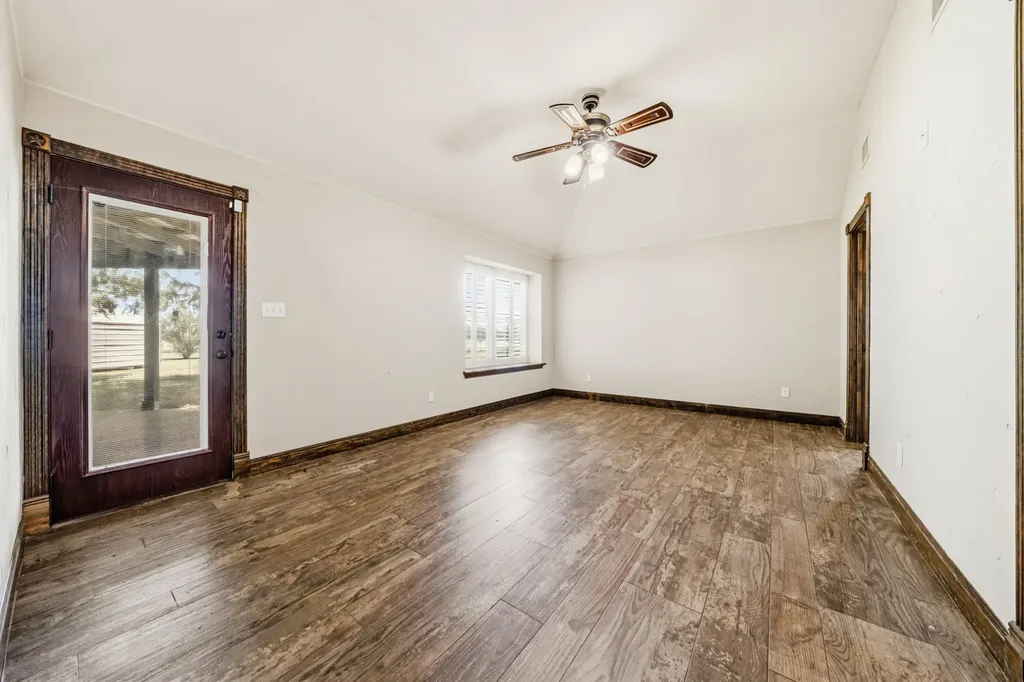 716 Retoma Park Drive Robinson TX 76706