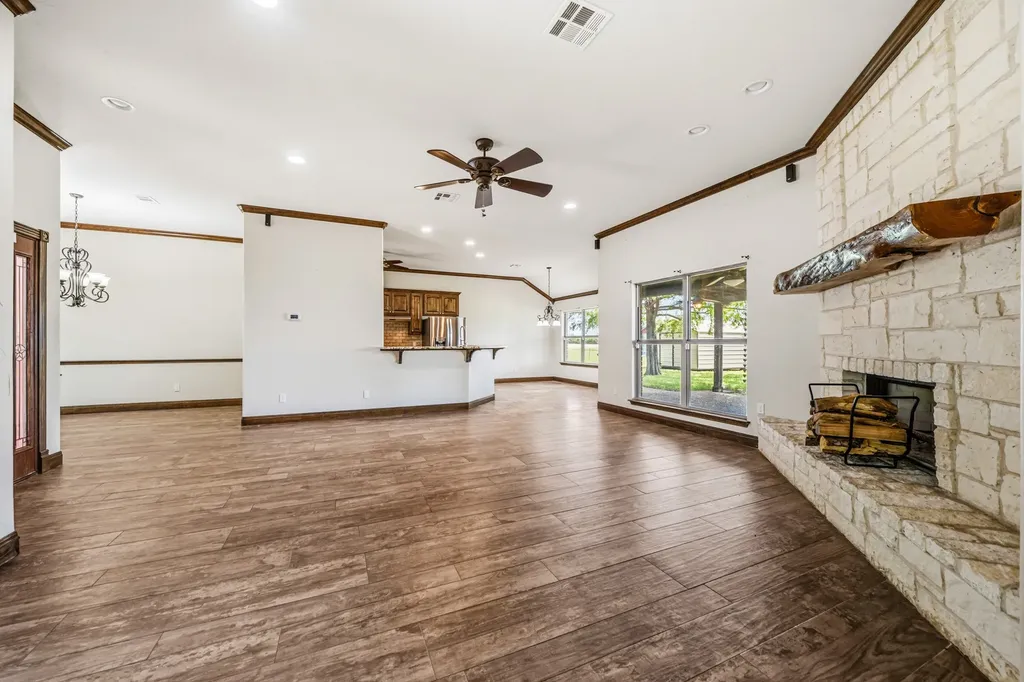 716 Retoma Park Drive Robinson TX 76706