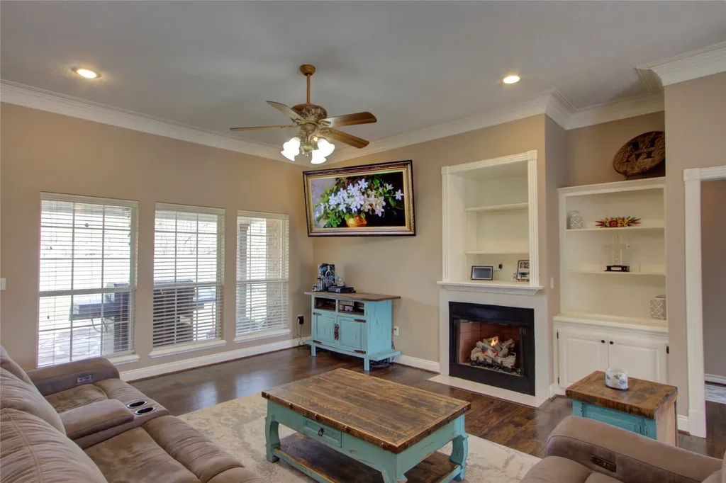 122 Corley Circle Wake Village TX 75501