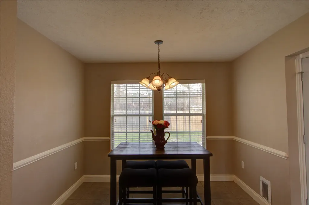 122 Corley Circle Wake Village TX 75501