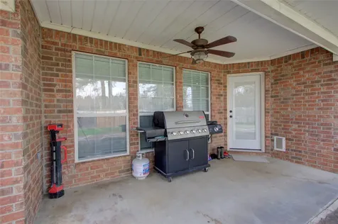 122 Corley Circle Wake Village TX 75501