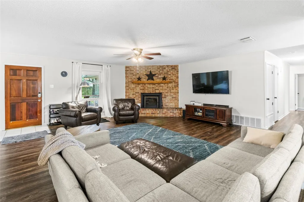 4 Circle . Drive Teague TX 75860