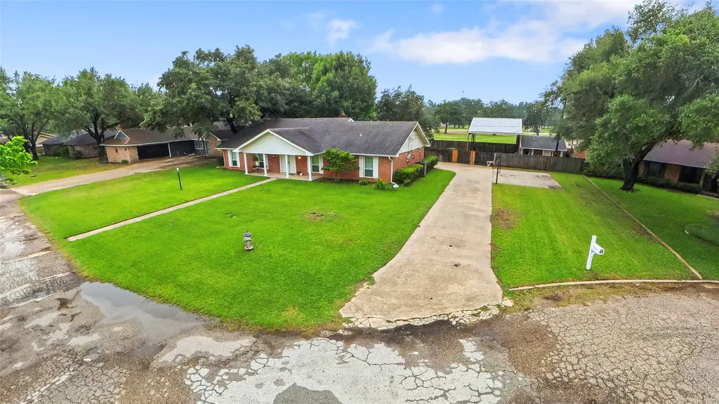 4 Circle . Drive Teague TX 75860