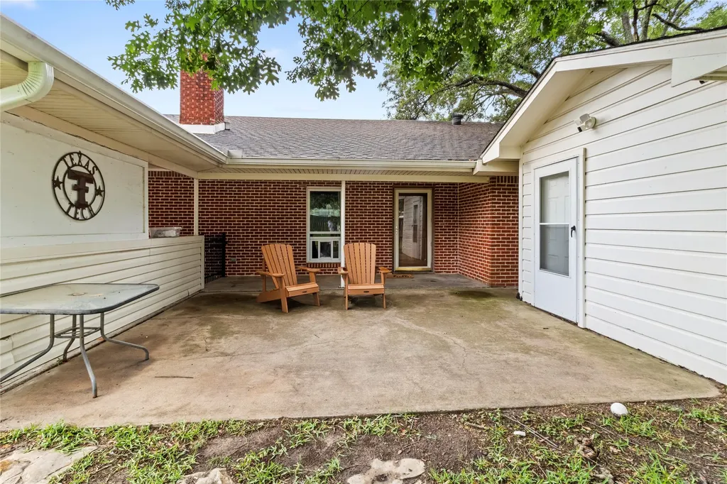 4 Circle . Drive Teague TX 75860