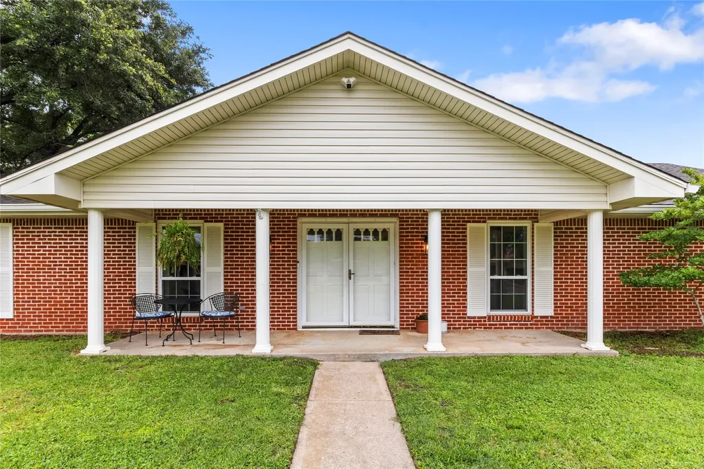4 Circle . Drive Teague TX 75860