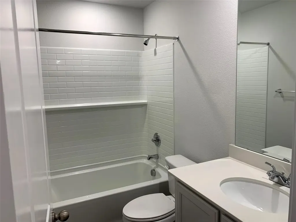 407 Milverton Drive Fort Worth TX 76036