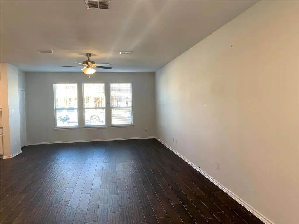 407 Milverton Drive Fort Worth TX 76036