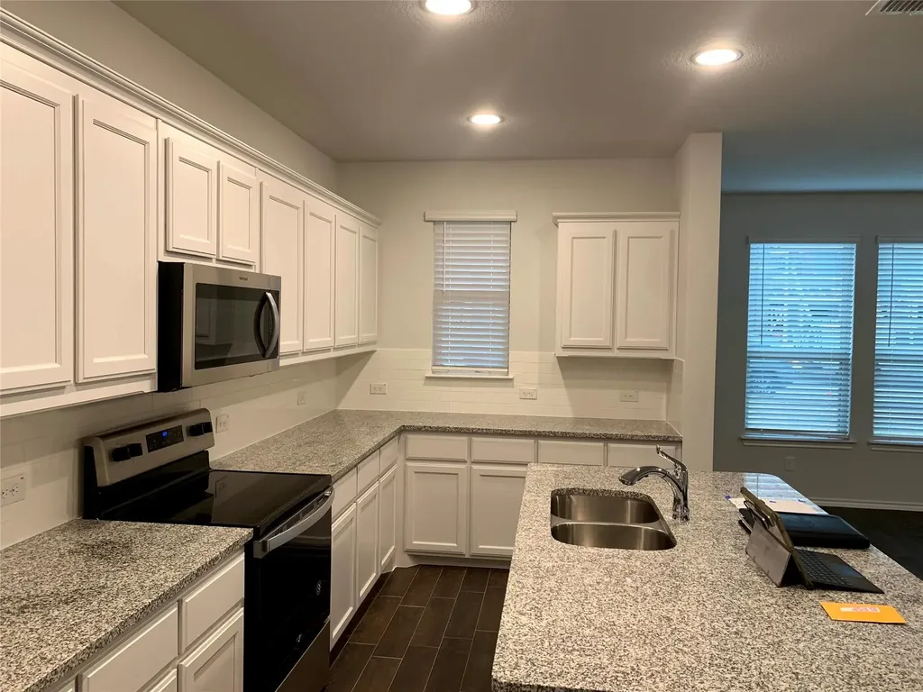 407 Milverton Drive Fort Worth TX 76036