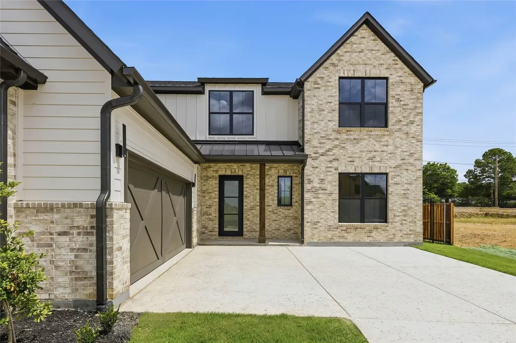 8421 Witt Street North Richland Hills TX 76182