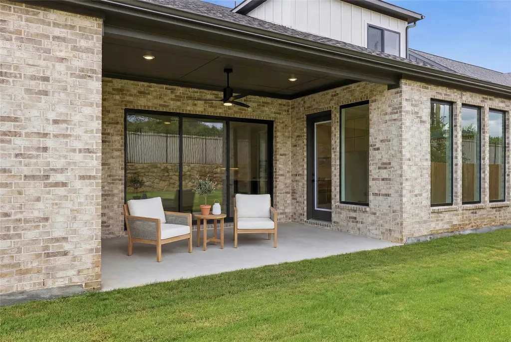 8421 Witt Street North Richland Hills TX 76182