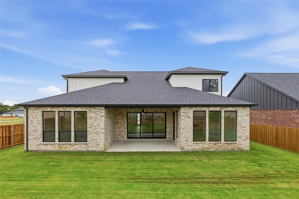 8421 Witt Street North Richland Hills TX 76182