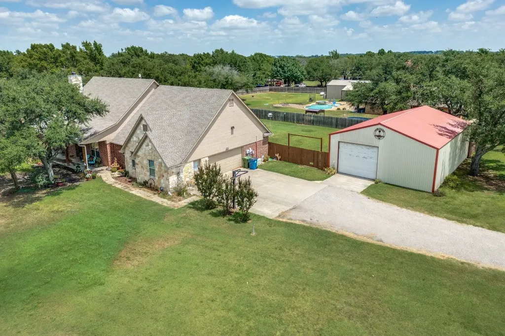 225 Pear Tree Lane Collinsville TX 76233