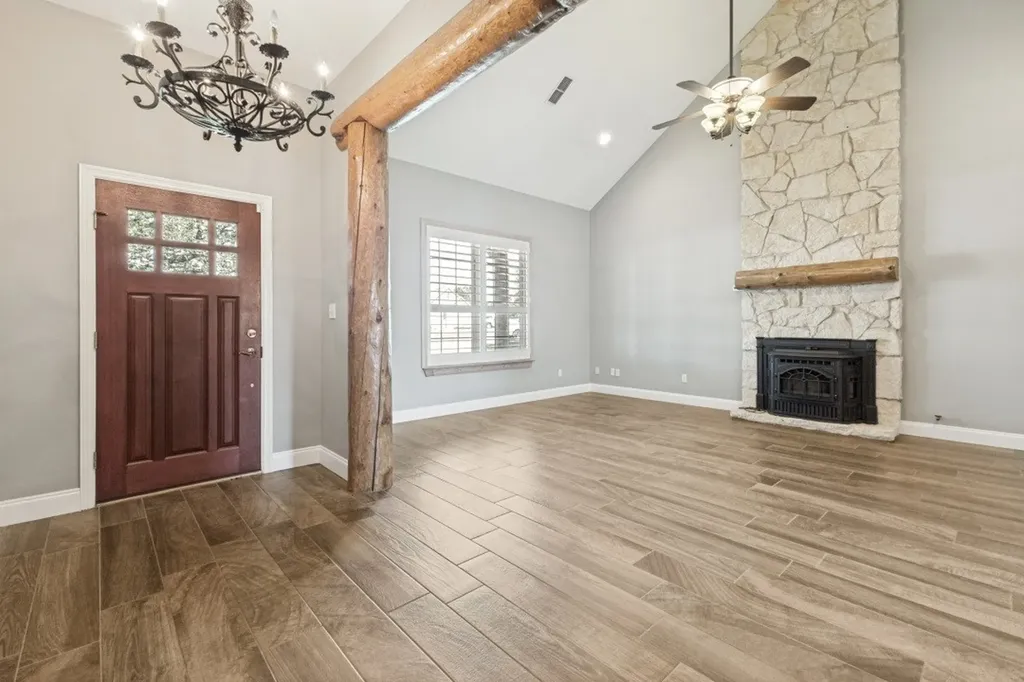 225 Pear Tree Lane Collinsville TX 76233