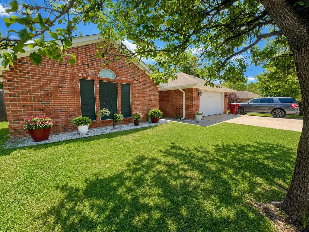 187 Sandy Reno TX 75462