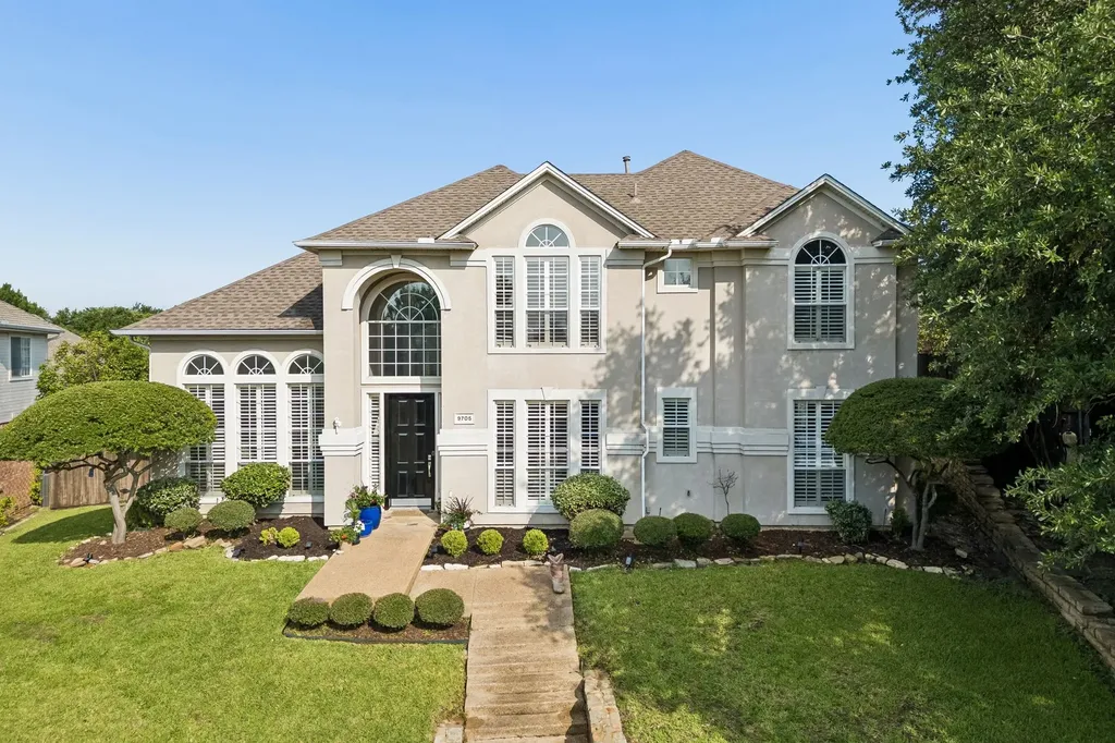 9705 Valley Lake Court Irving TX 75063