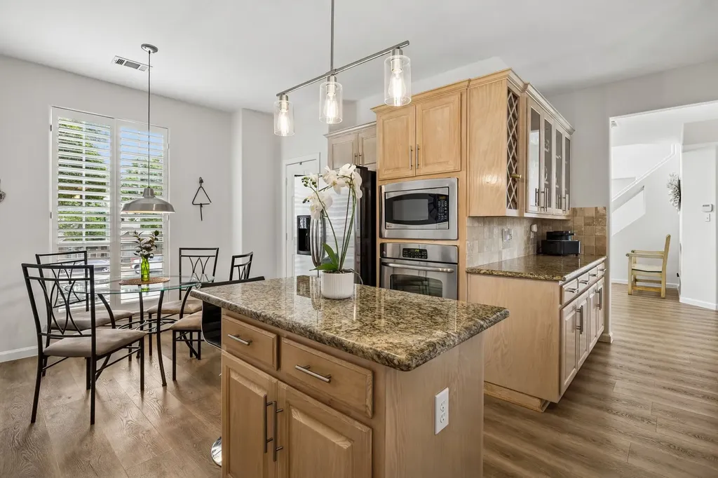 9705 Valley Lake Court Irving TX 75063
