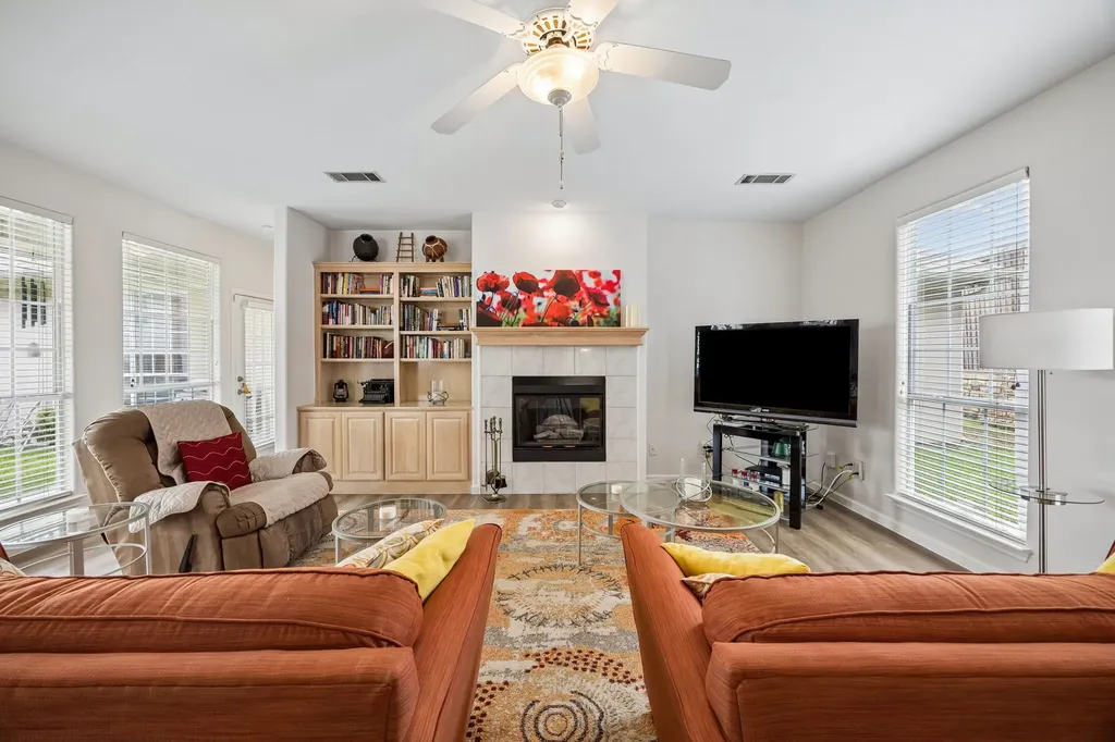 9705 Valley Lake Court Irving TX 75063