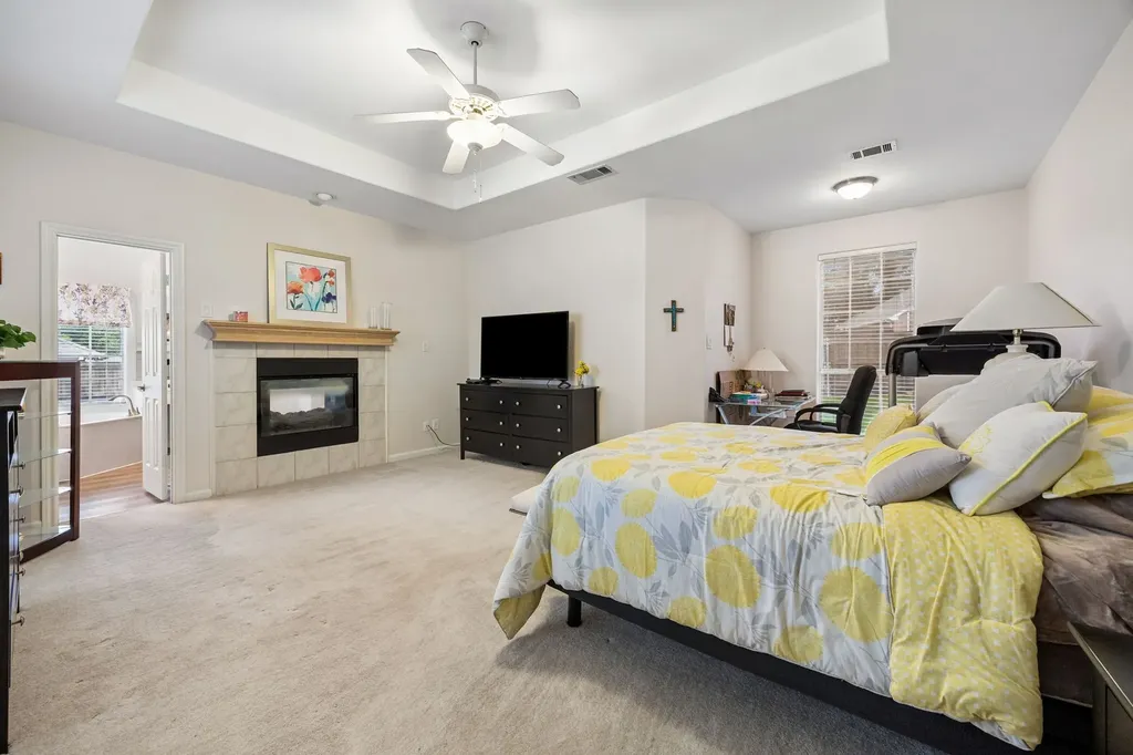 9705 Valley Lake Court Irving TX 75063
