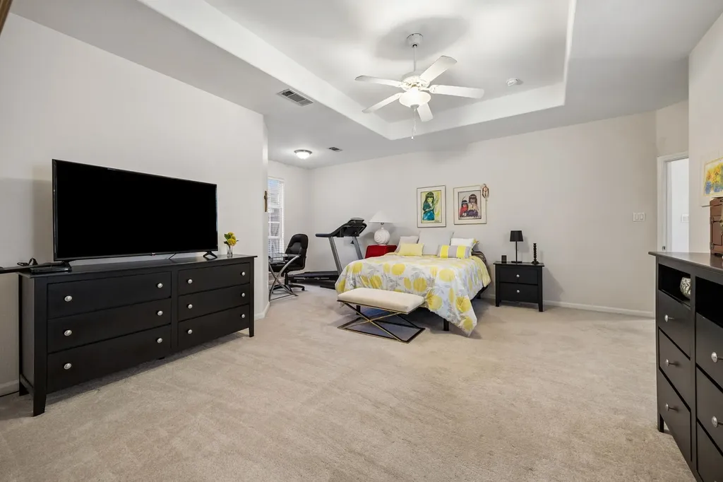 9705 Valley Lake Court Irving TX 75063