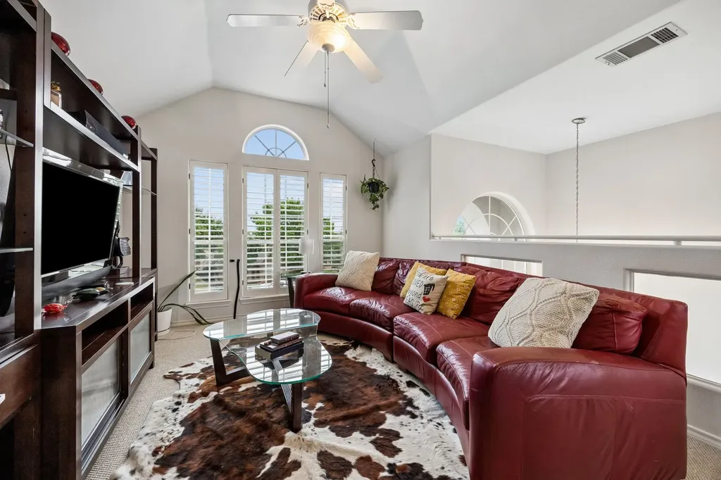 9705 Valley Lake Court Irving TX 75063