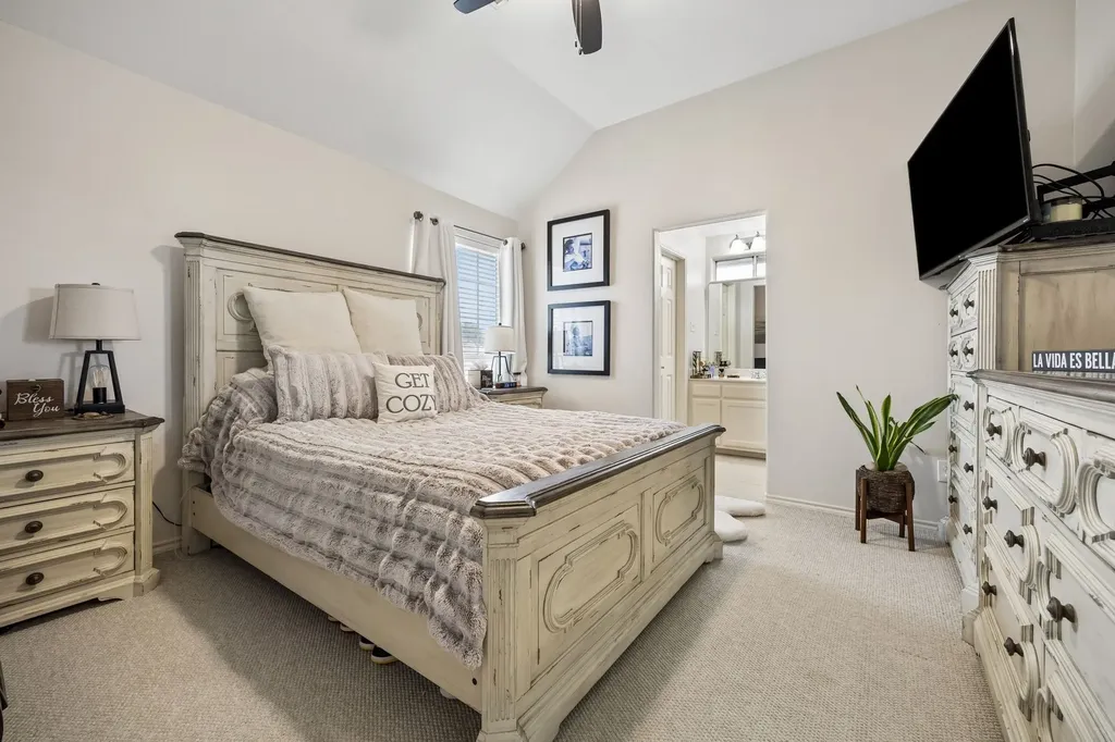 9705 Valley Lake Court Irving TX 75063