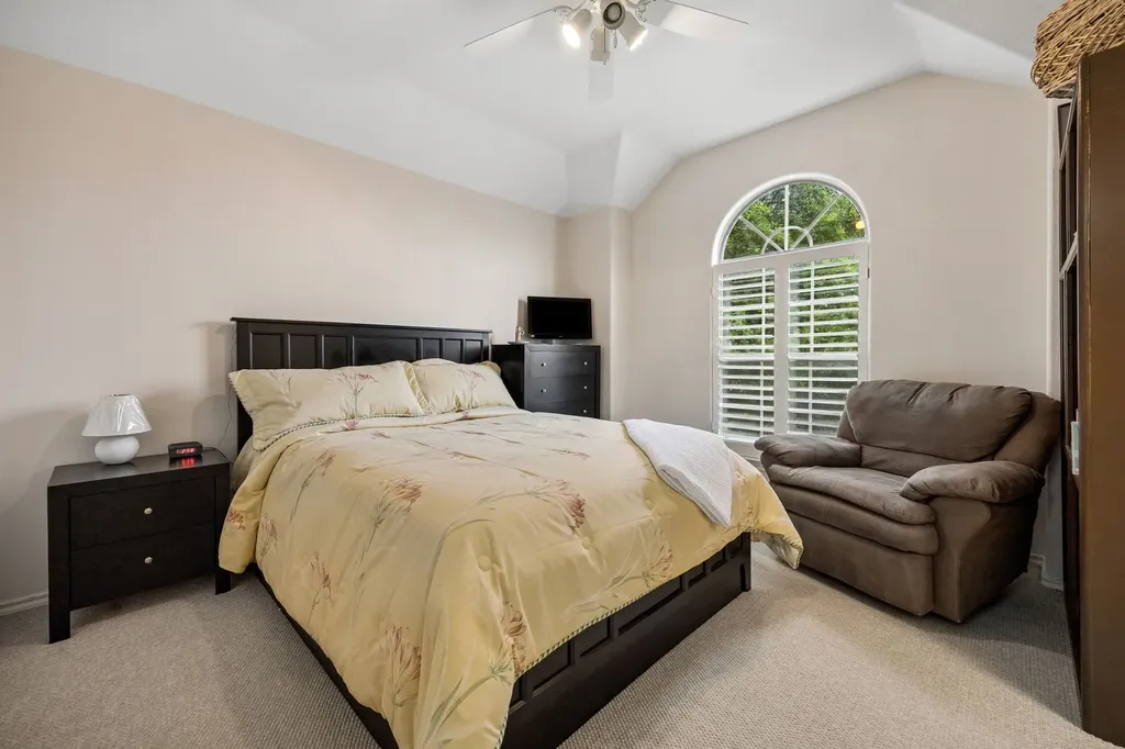9705 Valley Lake Court Irving TX 75063