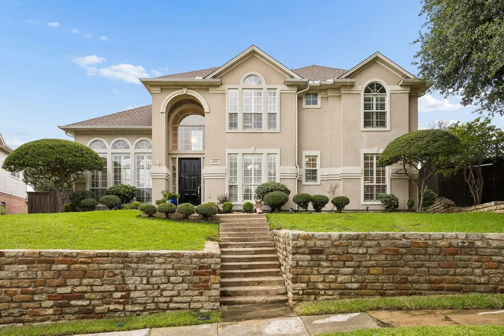 9705 Valley Lake Court Irving TX 75063