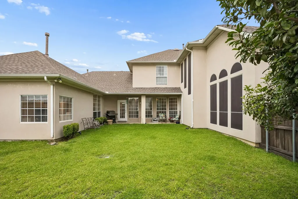9705 Valley Lake Court Irving TX 75063