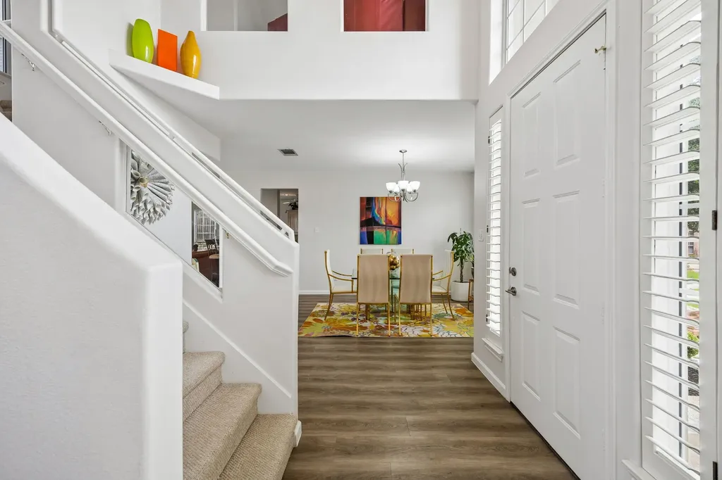 9705 Valley Lake Court Irving TX 75063