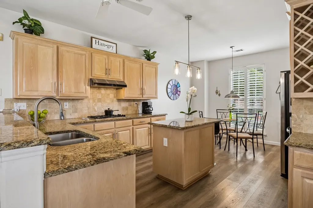 9705 Valley Lake Court Irving TX 75063