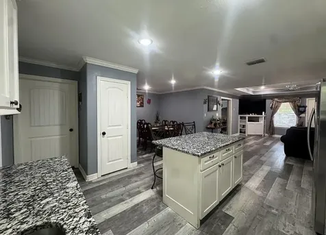 8261 County Road 381 Tyler TX 75708