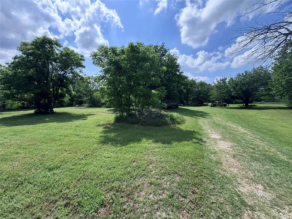 806 Old Base Road Aurora TX 76078