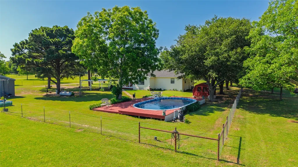 1551 County Road 3327 Greenville TX 75402