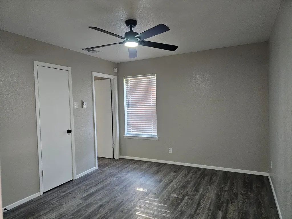 200 E Charles Street Riesel TX 76682