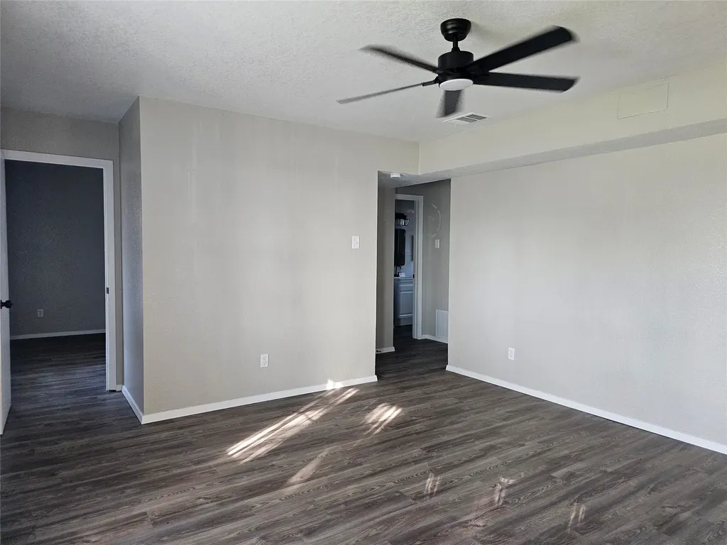 200 E Charles Street Riesel TX 76682