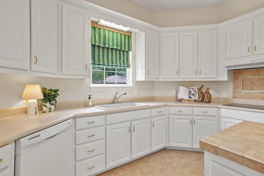 3140 Farm Road 195 Paris TX 75462