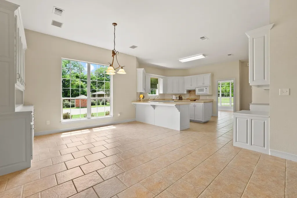 3140 Farm Road 195 Paris TX 75462