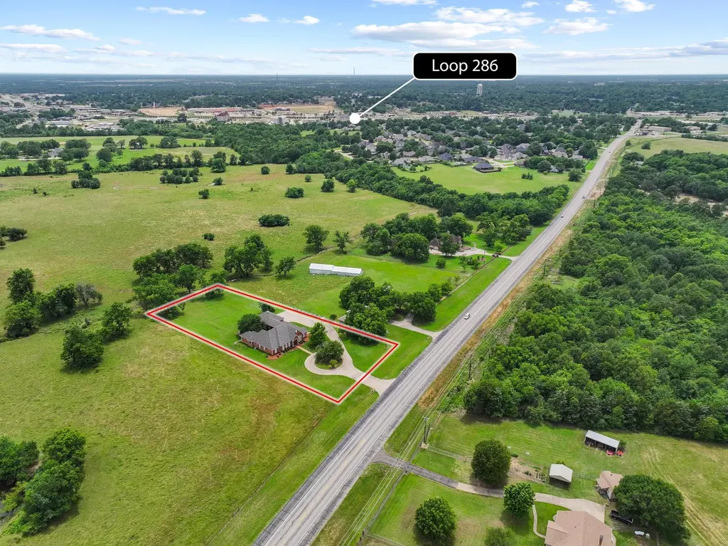 3140 Farm Road 195 Paris TX 75462