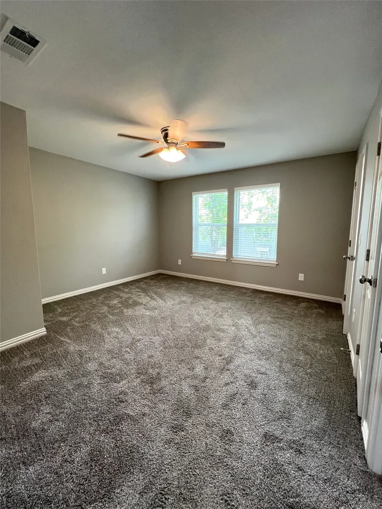 522-524 E State Highway 11 Tom Bean TX 75489