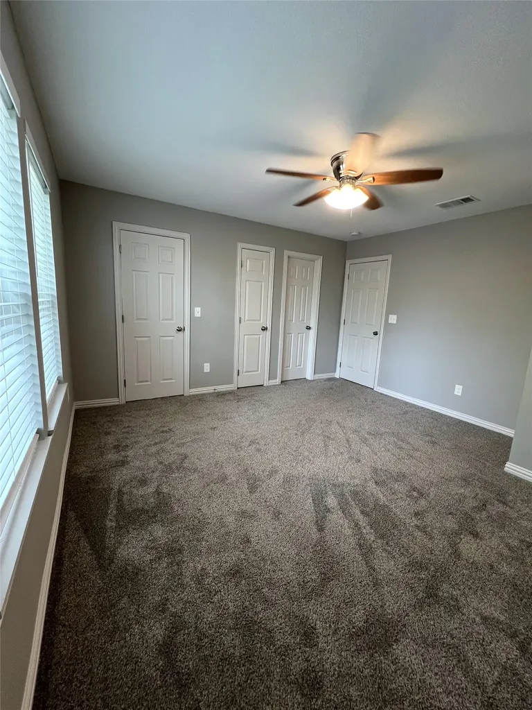522-524 E State Highway 11 Tom Bean TX 75489